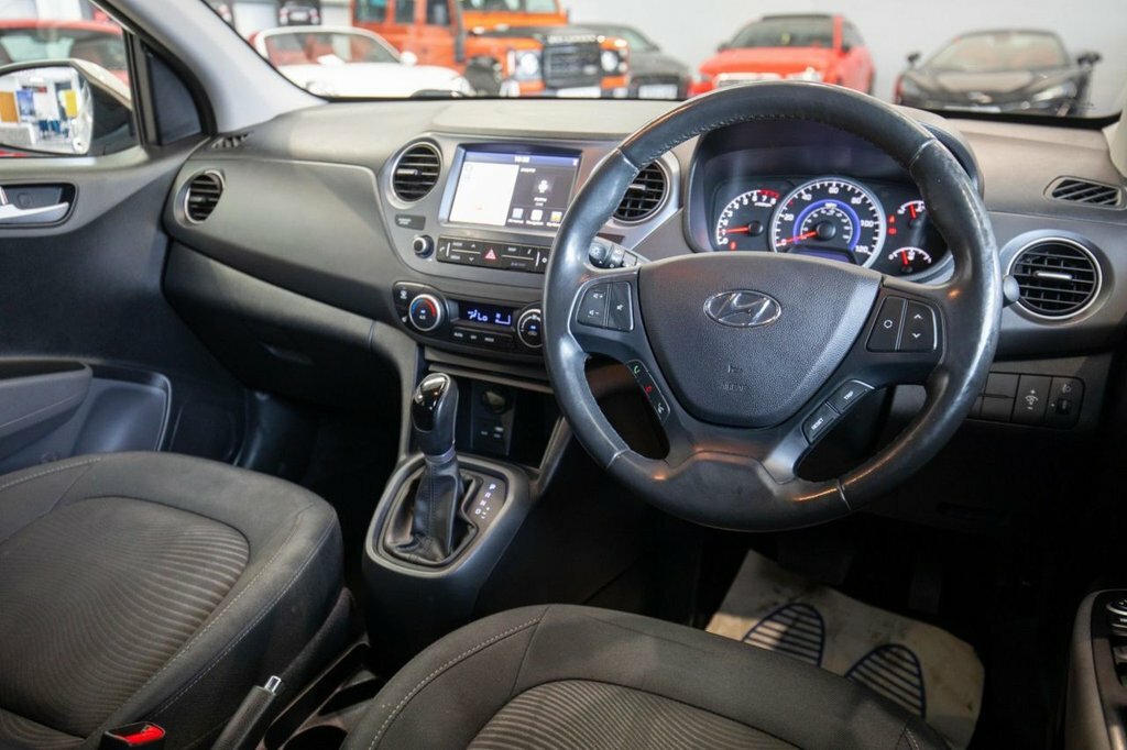 Hyundai I10 1.2L Premium Se NV19AXU White #2