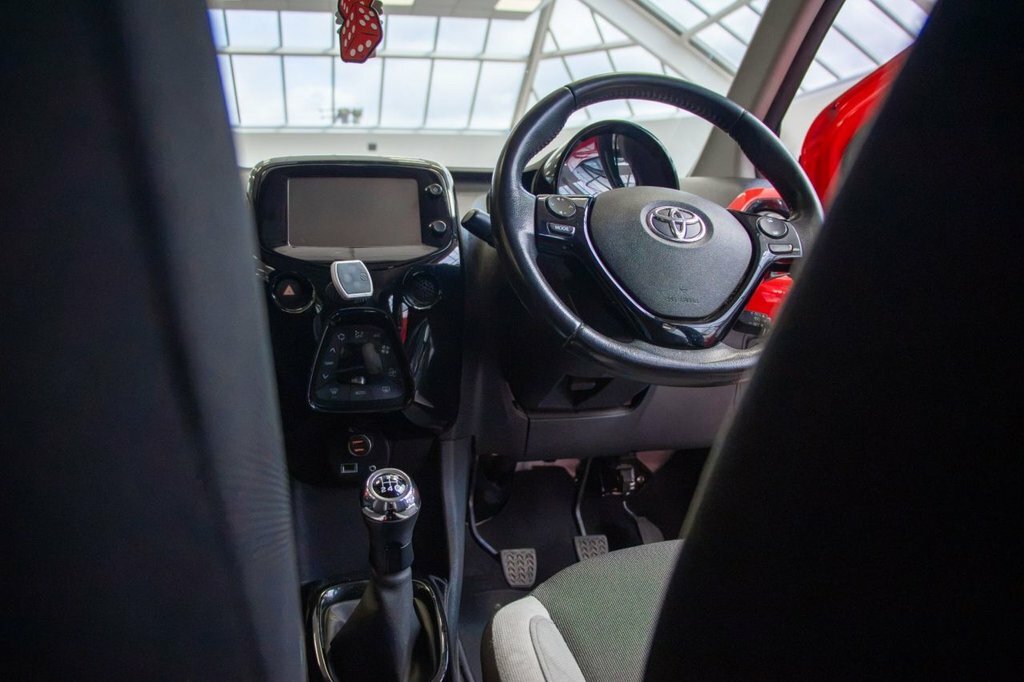 Toyota Aygo 1L X-style NX18YBM Red #2