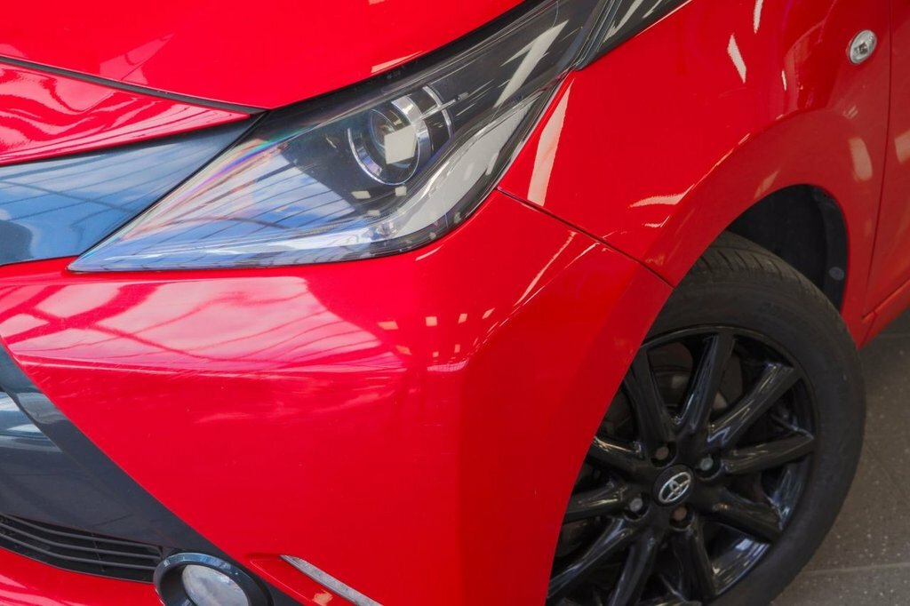 Toyota Aygo 1L X-style NX18YBM Red #5