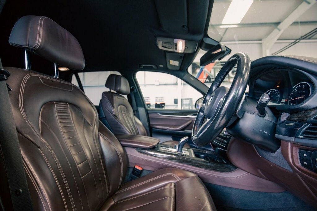 BMW X5 3L M Sport WN18YUH Black #3