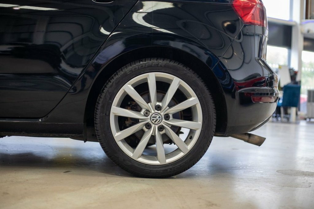 Volkswagen Golf SV 1.4L Gt Black #6