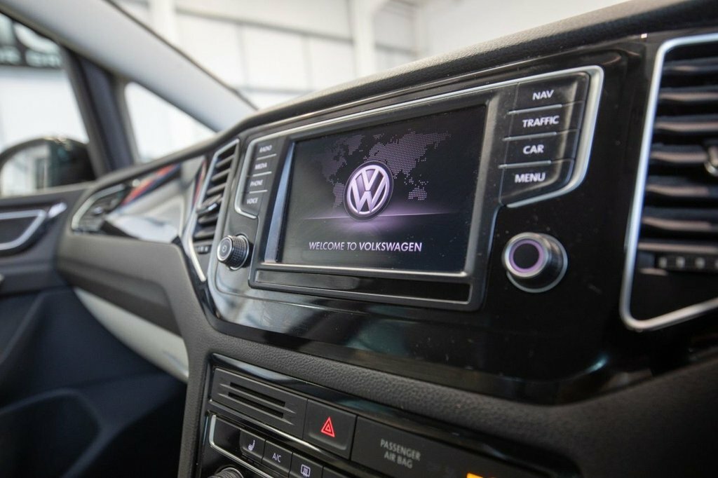 Volkswagen Golf SV 1.4 Tsi Bluemotion Tech Se Mpv Dsg Euro Silver #16