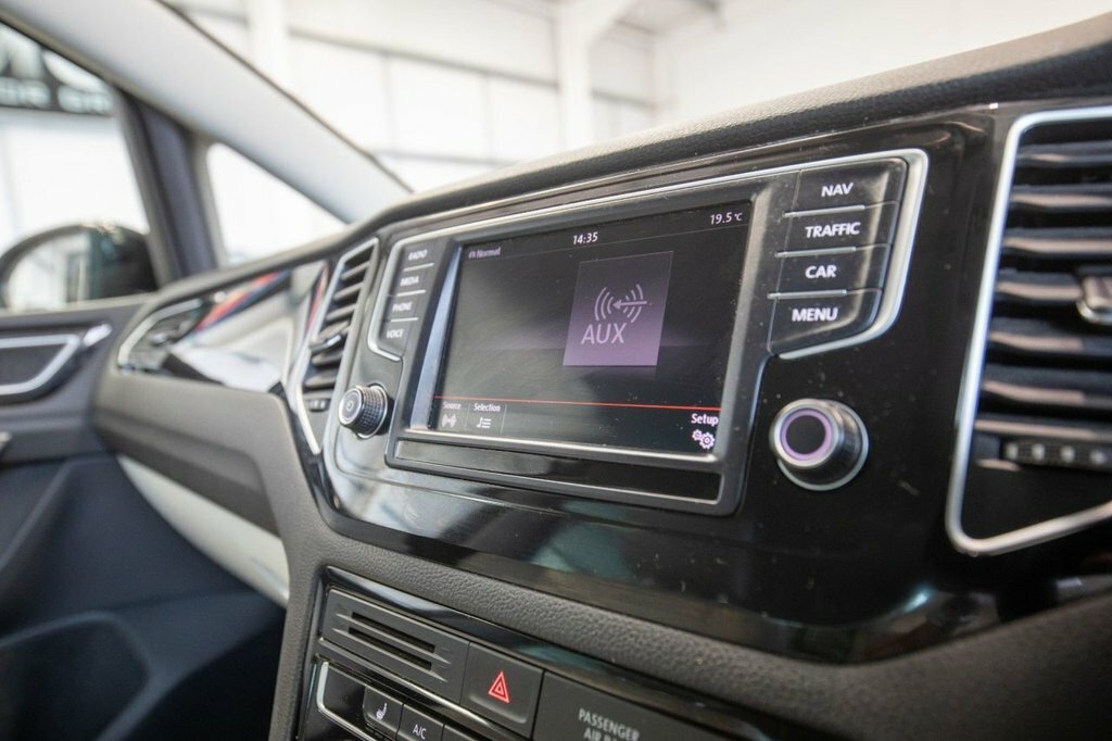 Volkswagen Golf SV 1.4 Tsi Bluemotion Tech Se Mpv Dsg Euro Silver #18