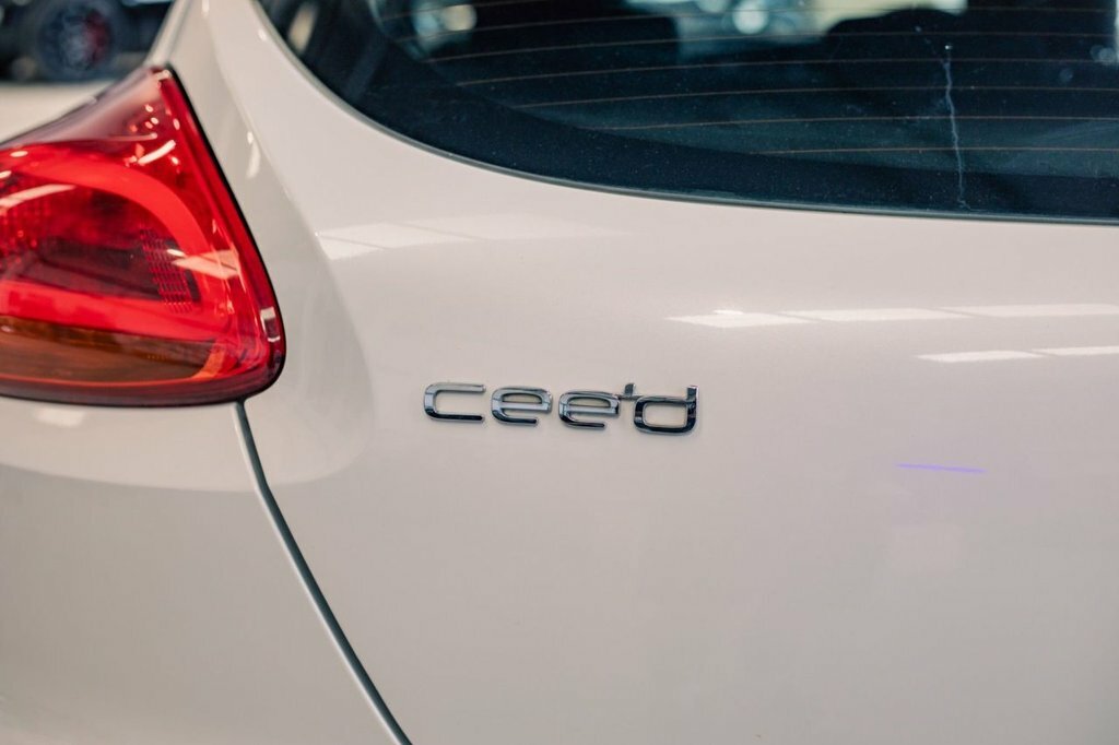 Kia Proceed 1.6L Gt-line White #6