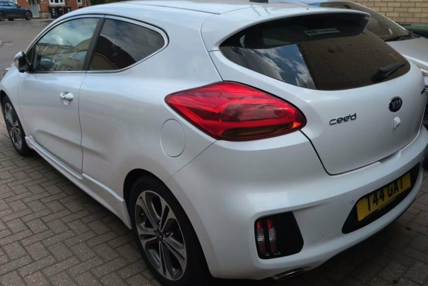 Kia Proceed 1.6L Gt-line White #2