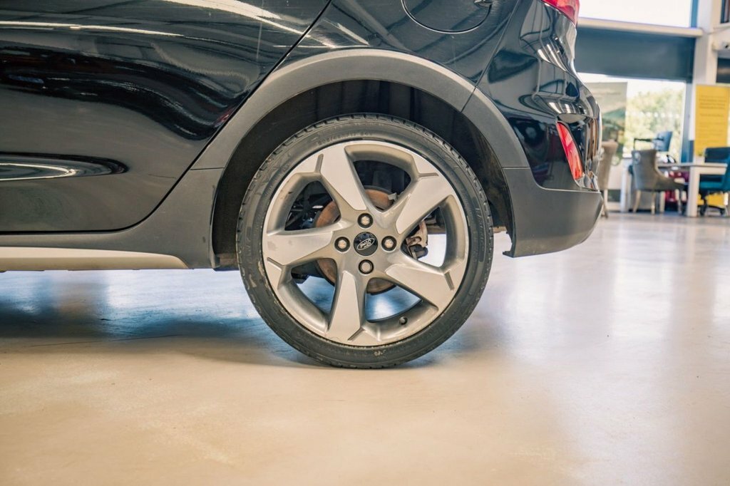 Ford Fiesta 1L Active X YC68UOP Black #4