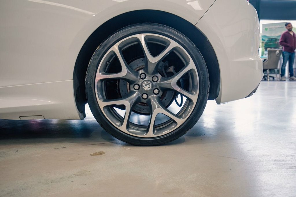 Vauxhall Astra GTC 2L Vxr White #6