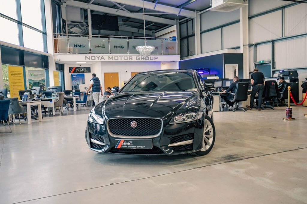 Jaguar XF 2L R-sport Black #3