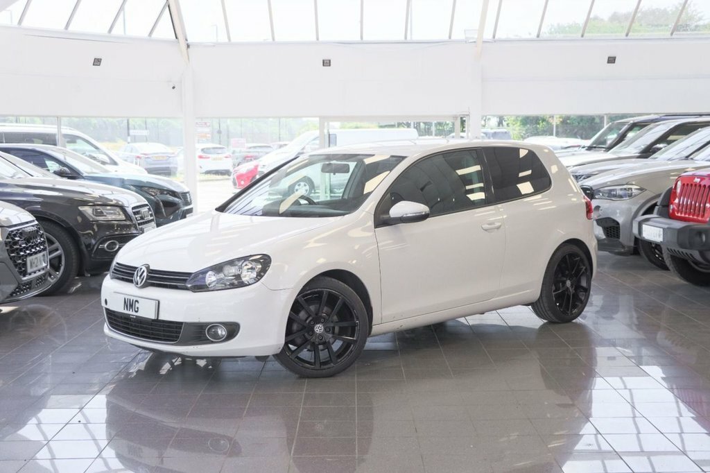 Volkswagen Golf 2L Gt White