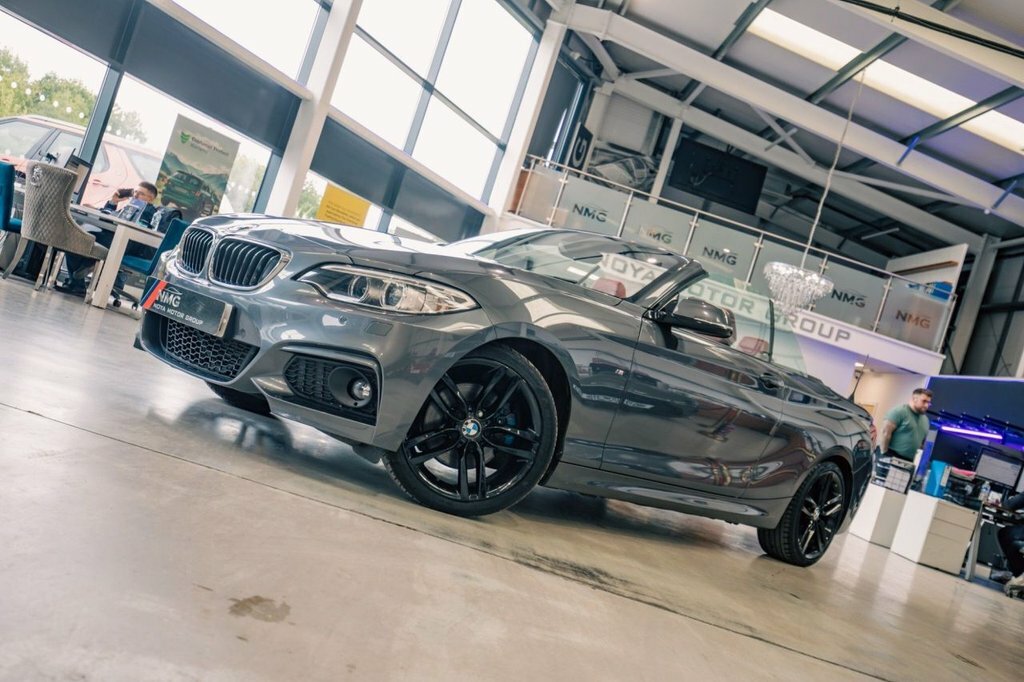 BMW 2 Series 3L Null White #3