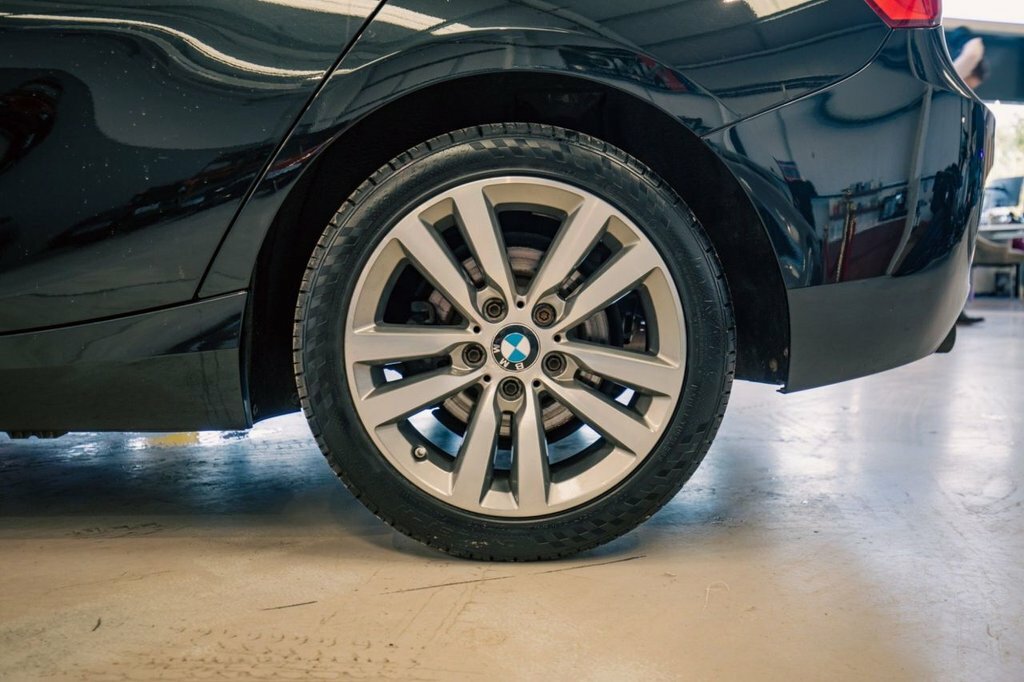 BMW 1 Series 1.5L Sport HV68URU Black #5