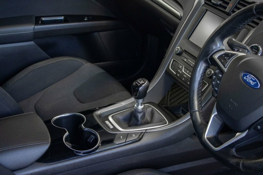 Ford Mondeo 2L Titanium Blue #3