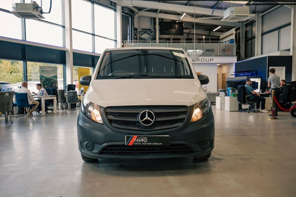Mercedes-Benz Vito Panel Van 1.6 111 Cdi 2018 White #7