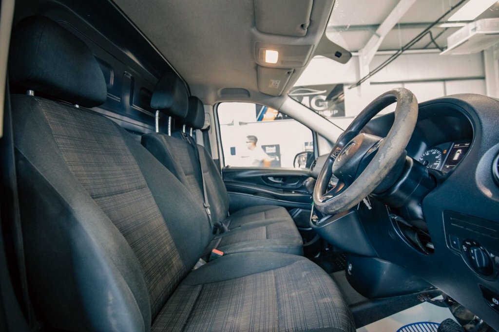 Mercedes-Benz Vito Mpv White #2