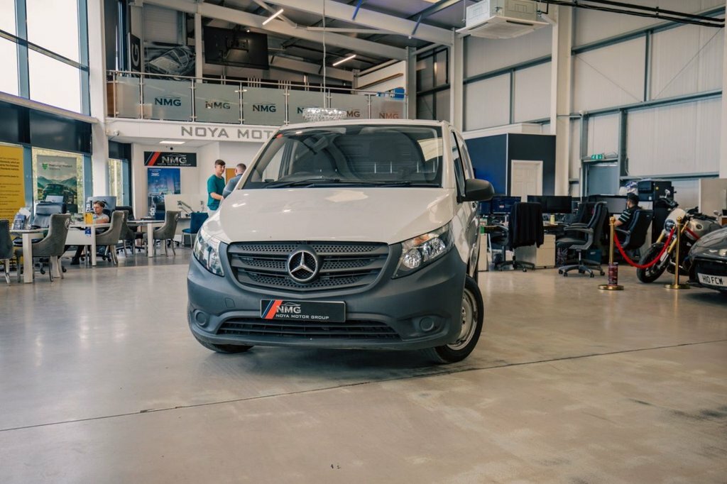 Mercedes-Benz Vito Mpv White #3