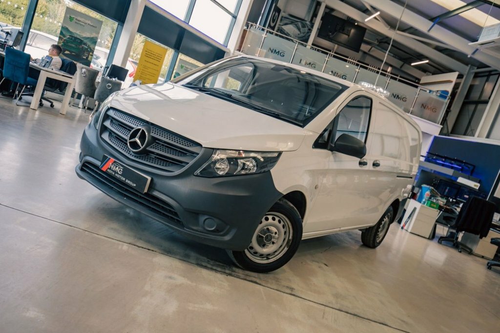 Mercedes-Benz Vito Mpv White #4