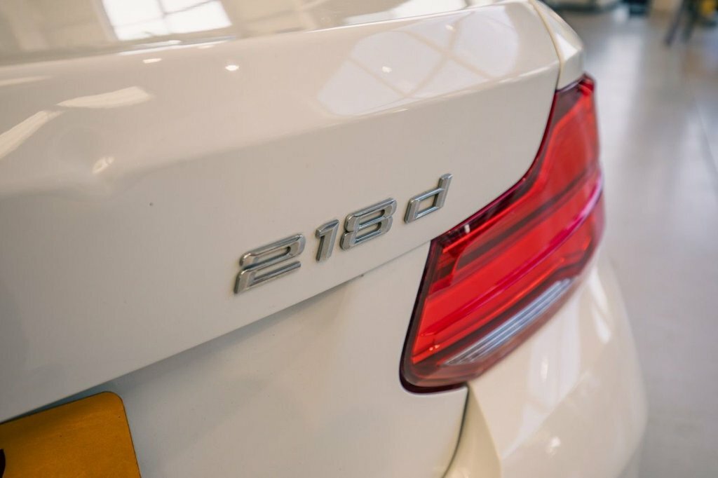 BMW 2 Series 2L M Sport HK18XMX White #5