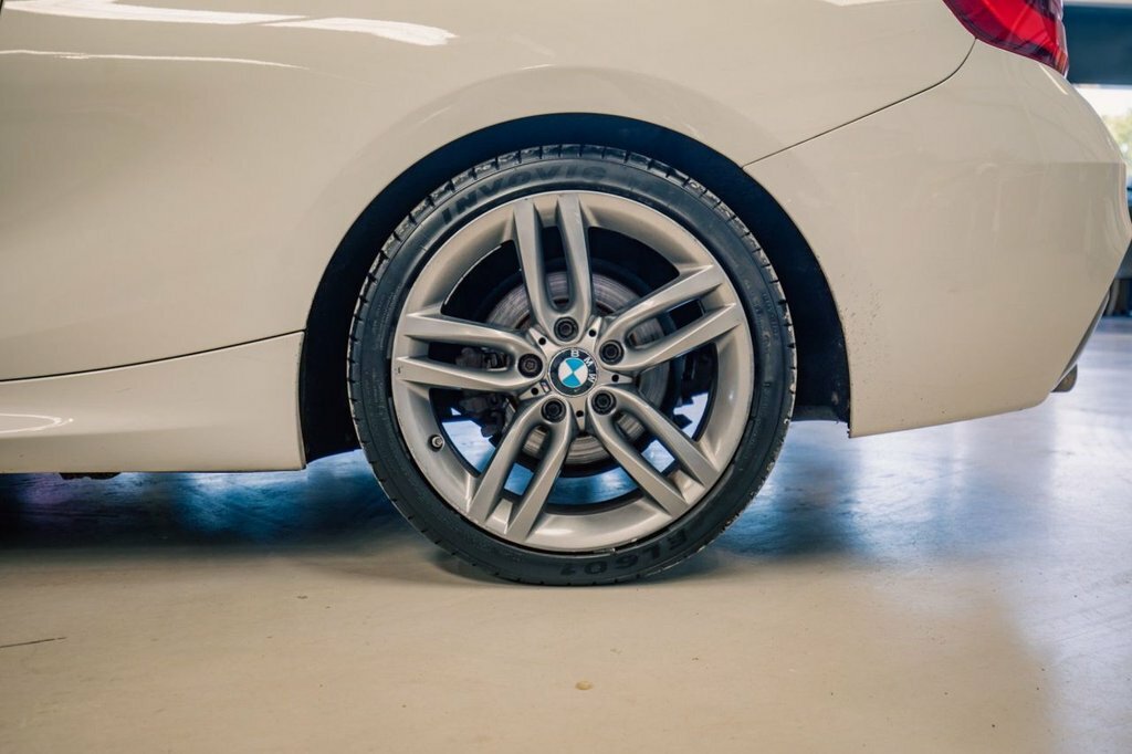 BMW 2 Series 2L M Sport HK18XMX White #4