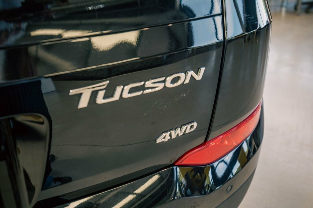 Hyundai Tucson 2L Premium Se Black #6