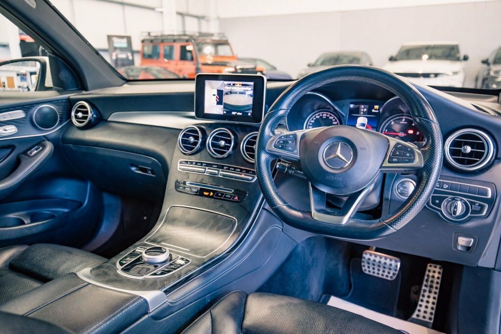 Mercedes-Benz GLC Class 2.1L Amg Line White