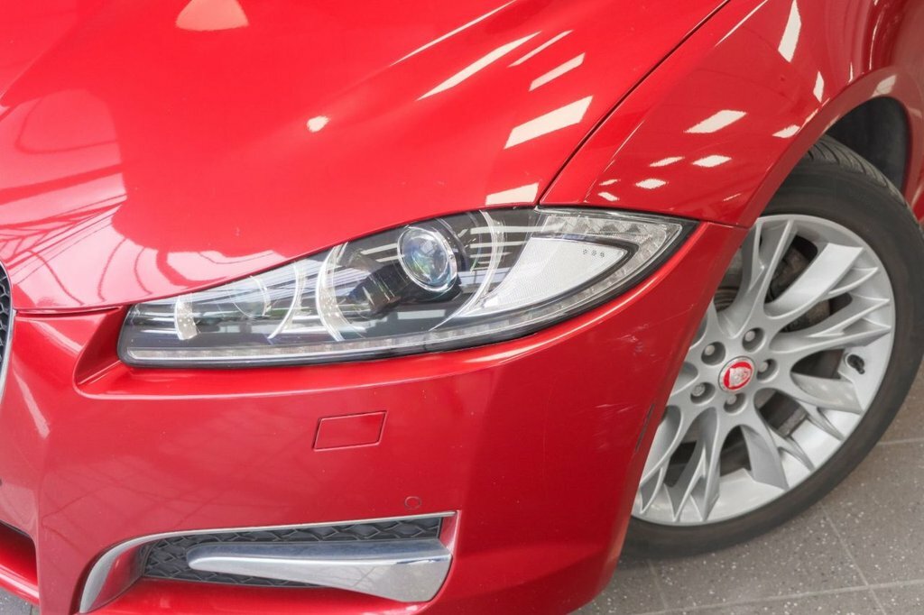 Jaguar XF 2.2L Sport Red #5