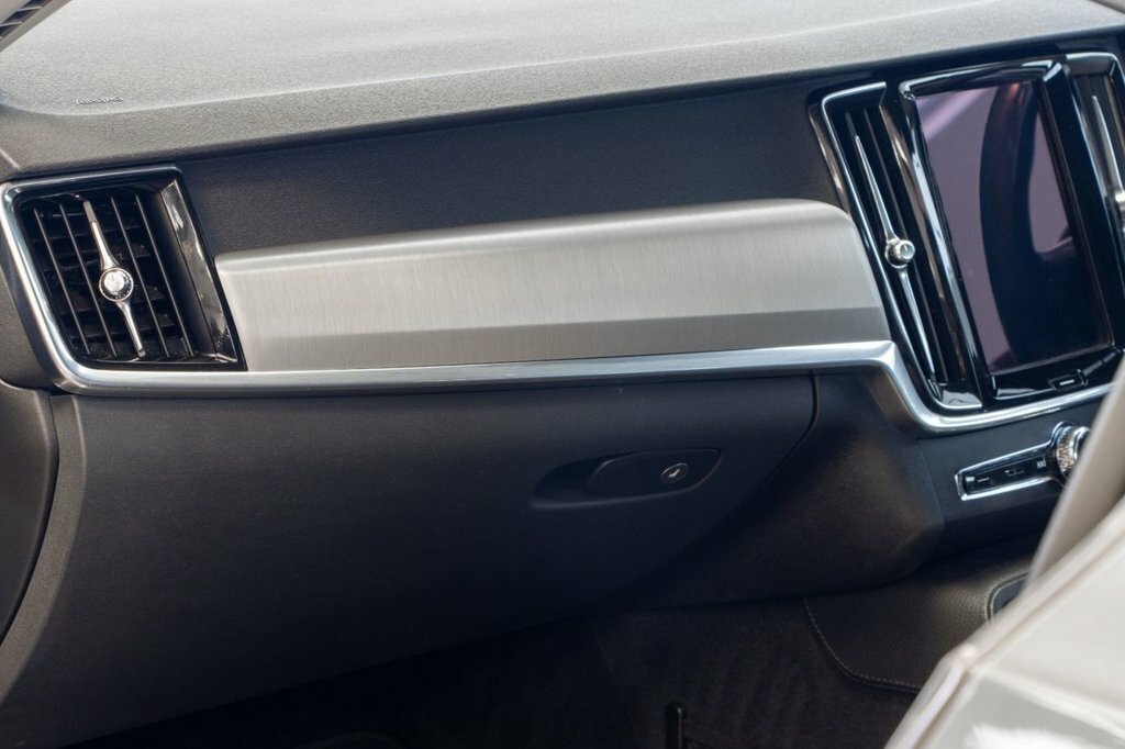 Volvo S90 D4 Inscription Silver #42