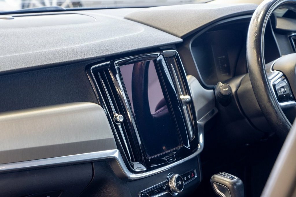 Volvo S90 2L Momentum Grey #2