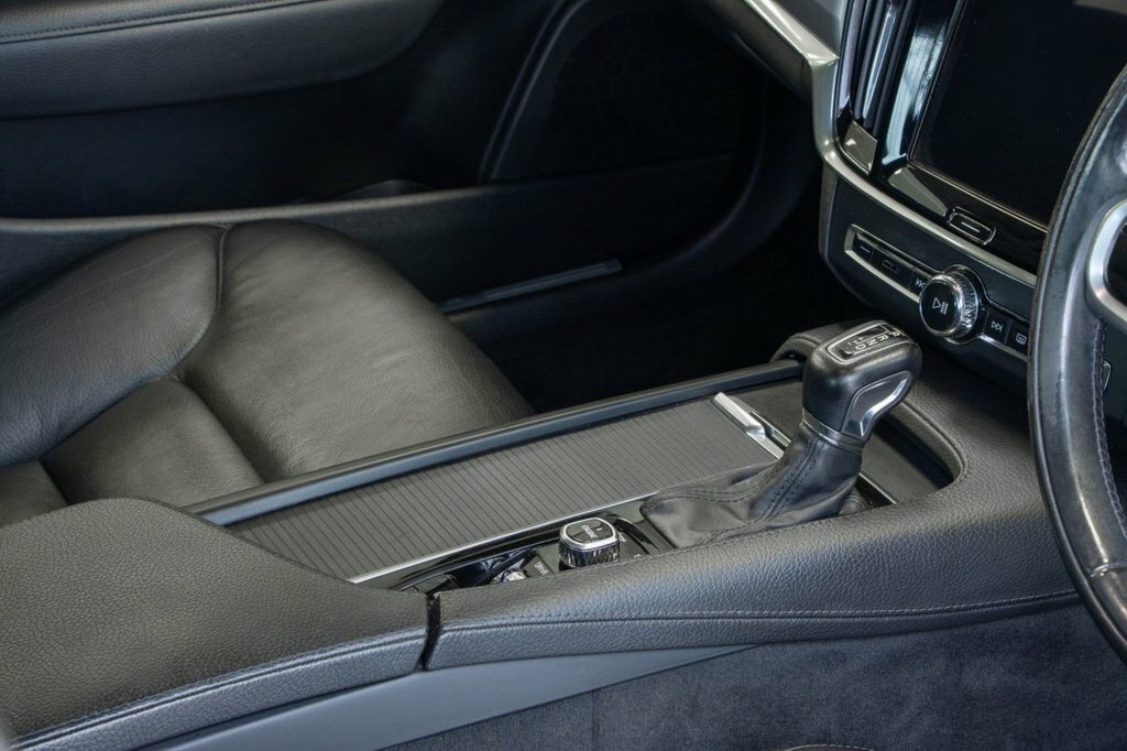 Volvo S90 D4 Inscription Silver #30