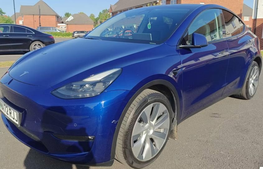 Tesla Model Y Suv Blue