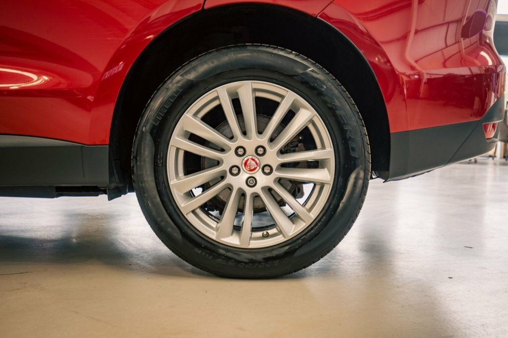 Jaguar F-Pace 2L Portfolio VO66ATU Red #5