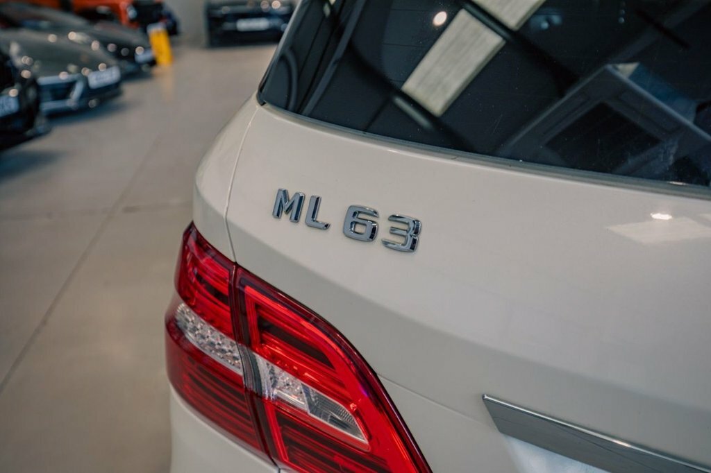 Mercedes-Benz M Class 5.5L Amg White #2