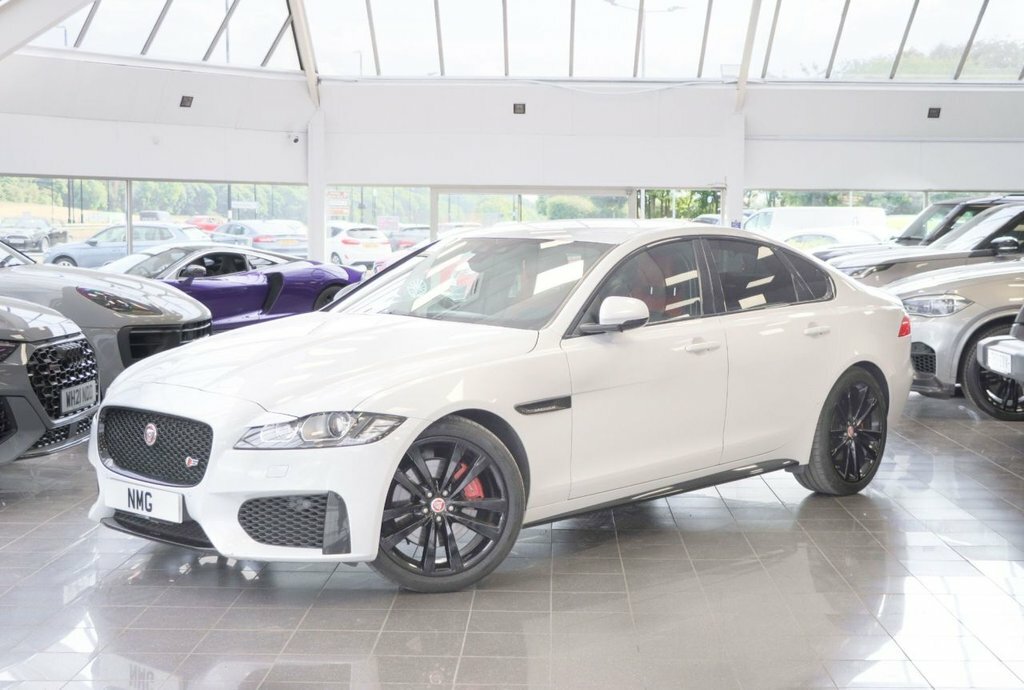 Jaguar XF 3L S White
