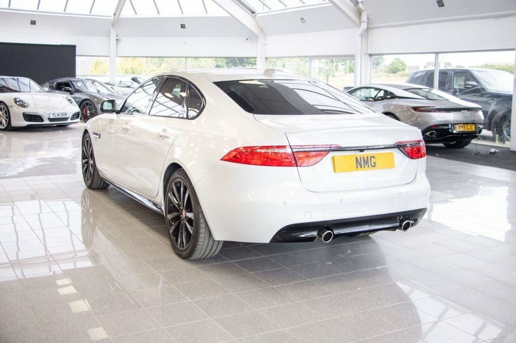 Jaguar XF 3L S White #4