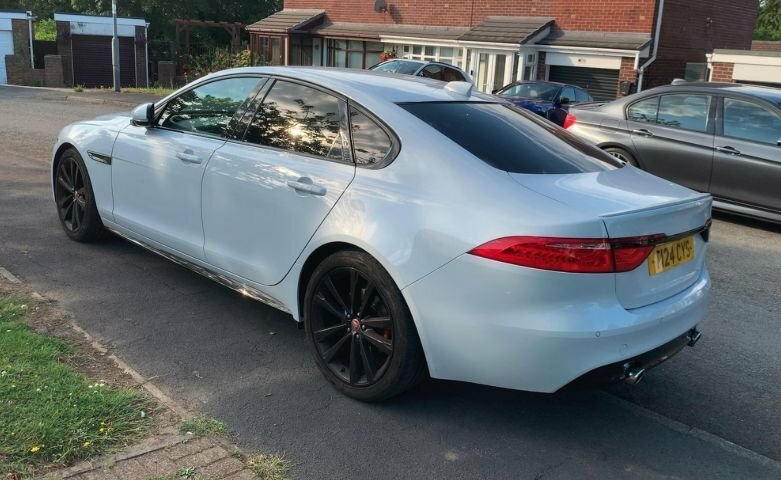 Jaguar XF 3L S White #2