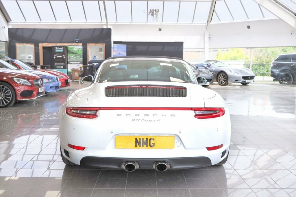 Porsche 911 Petrol 2dr Pdk #10