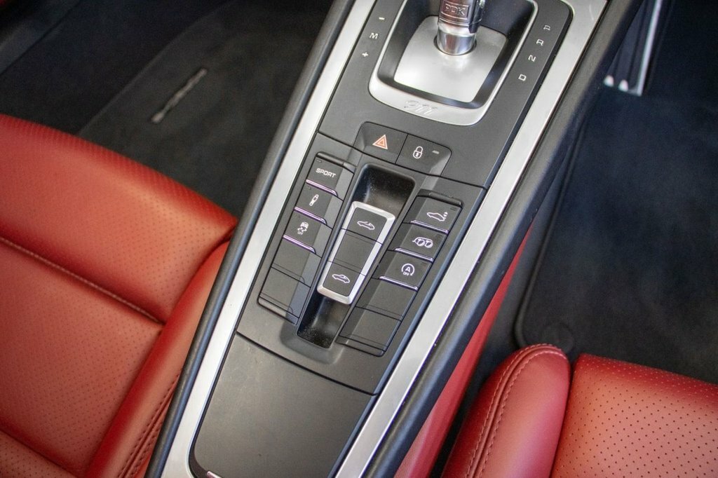 Porsche 911 Petrol 2dr Pdk #52