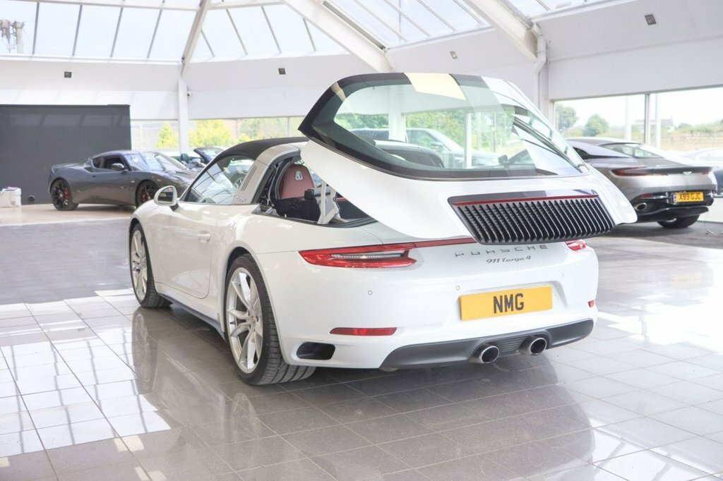 Porsche 911 Petrol 2dr Pdk #11