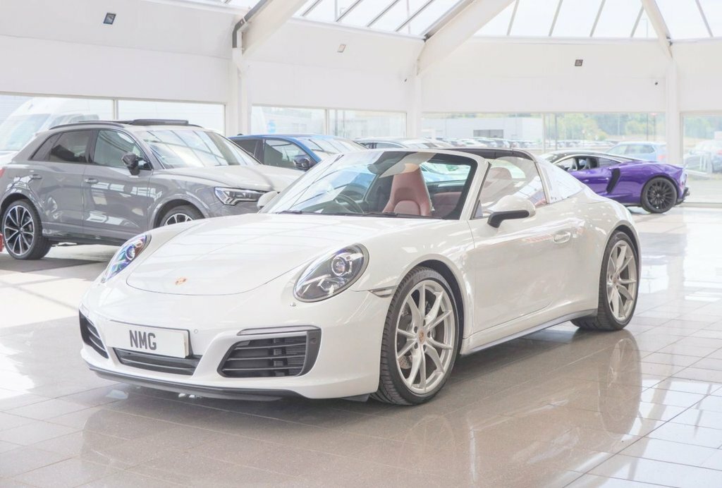 Porsche 911 Petrol 2dr Pdk #19