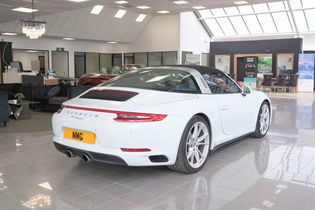 Porsche 911 Petrol 2dr Pdk #9