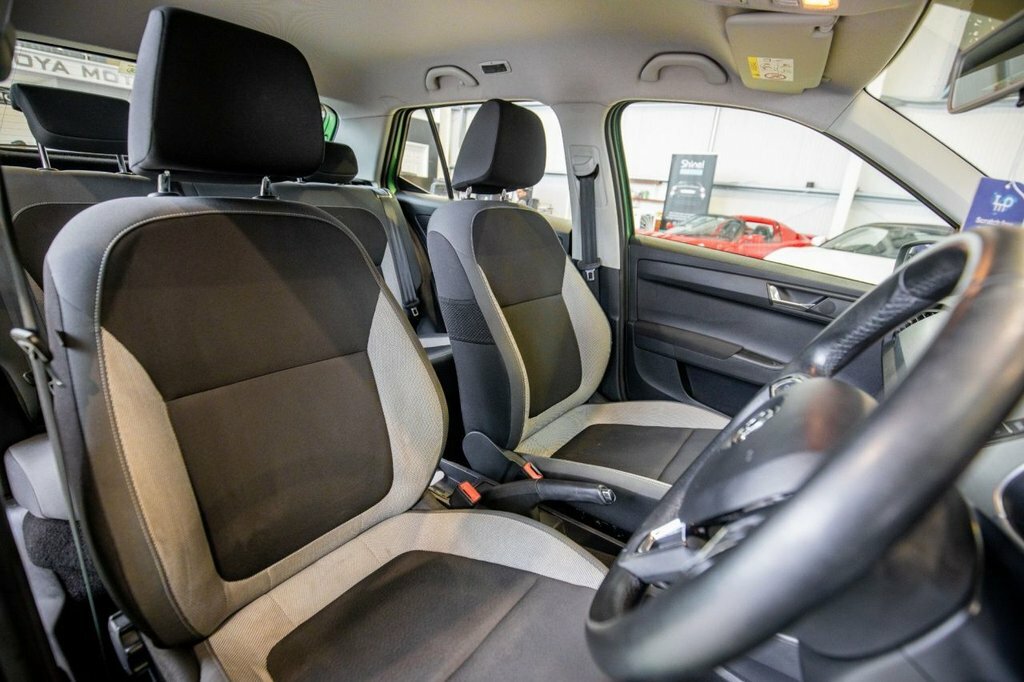Skoda Fabia 1.2L Colour Edition Green #3