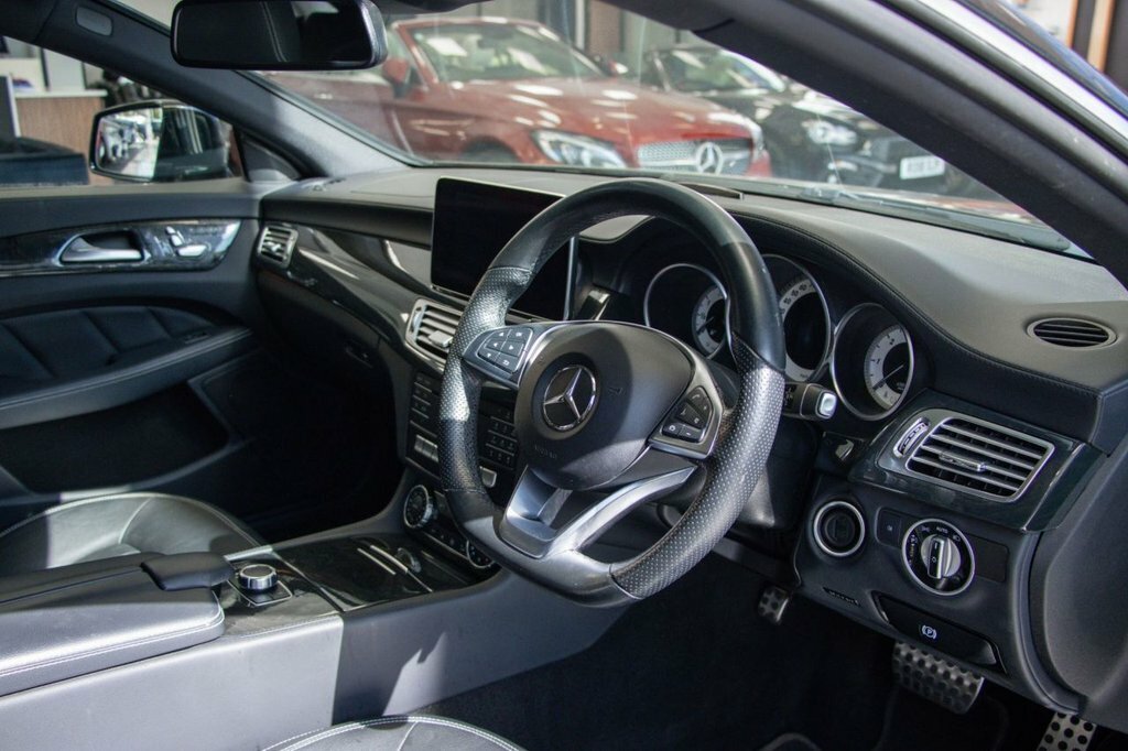 Mercedes-Benz CLS 2.1L Amg Line Black #3