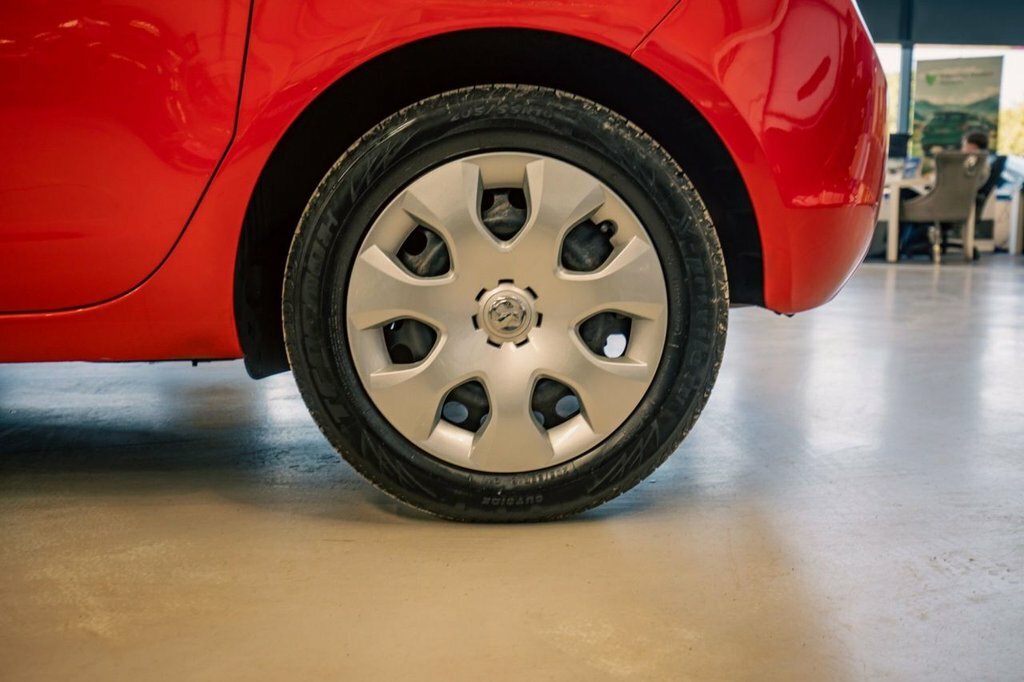 Vauxhall Meriva 1.4L Exclusiv Red #4