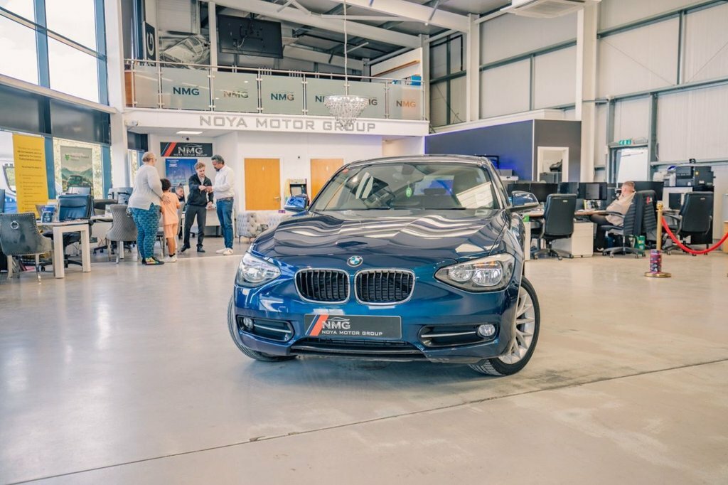 BMW 1 Series 1.6L Sport Blue #3