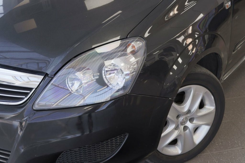 Vauxhall Zafira 1.6L Exclusiv Black #5