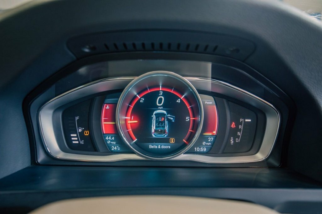 Volvo V60 T4 190 Se Lux Nav Blue #16