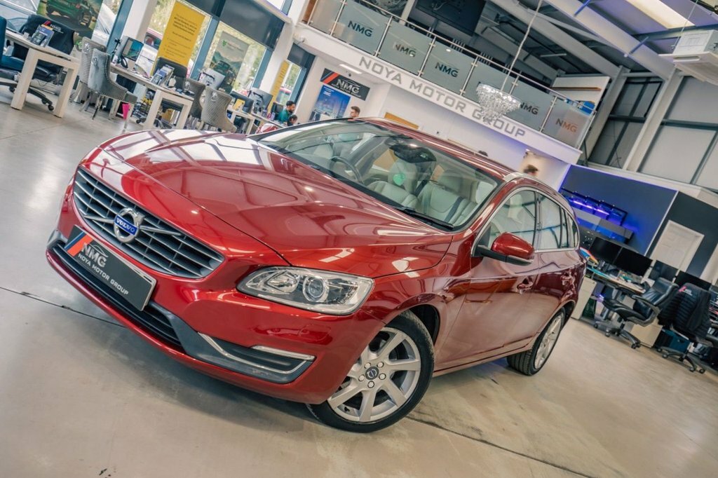 Volvo V60 2L Se Lux Nav Red #3