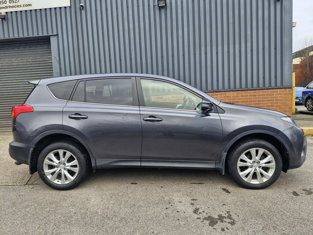 Toyota Rav 4 2.2 D-cat Icon 2013 Grey #2