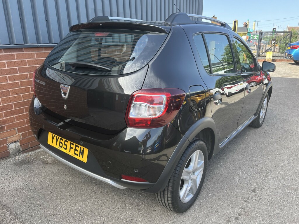 Dacia Sandero Stepway 1.5 Stepway Laureate Dci 90 2015 Black #3