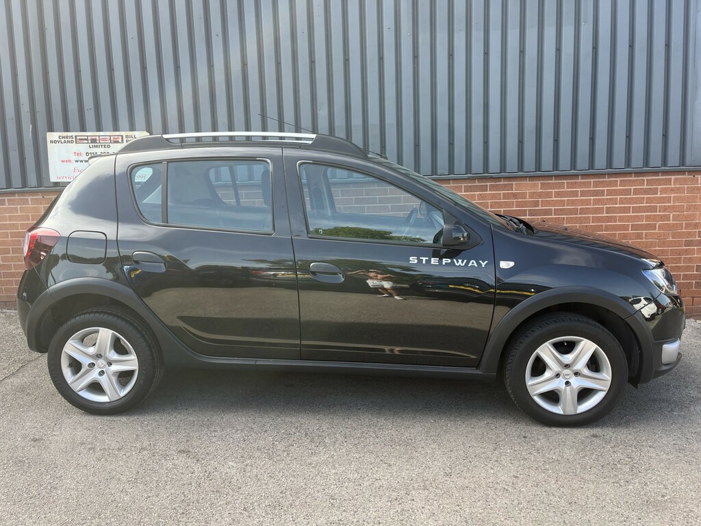 Dacia Sandero Stepway 1.5 Stepway Laureate Dci 90 2015 Black #2