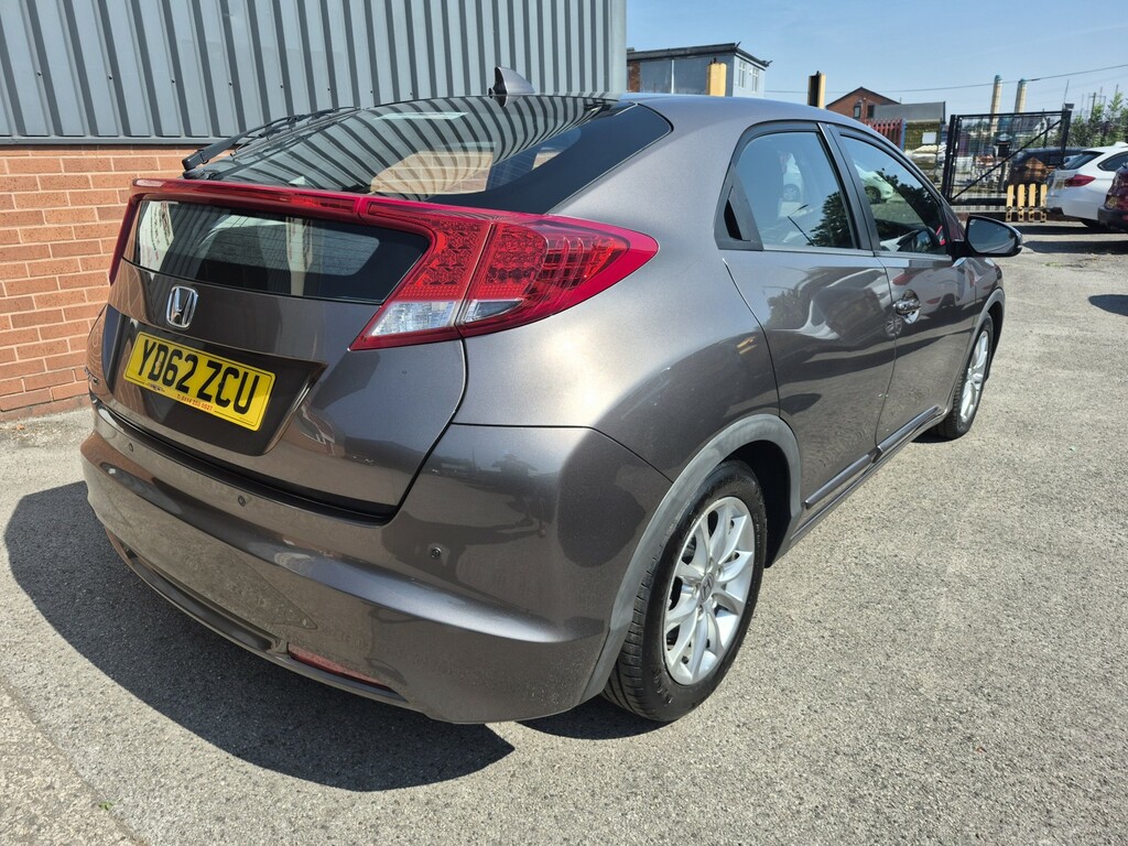 Honda Civic 1.8 I-vtec Es Brown #2